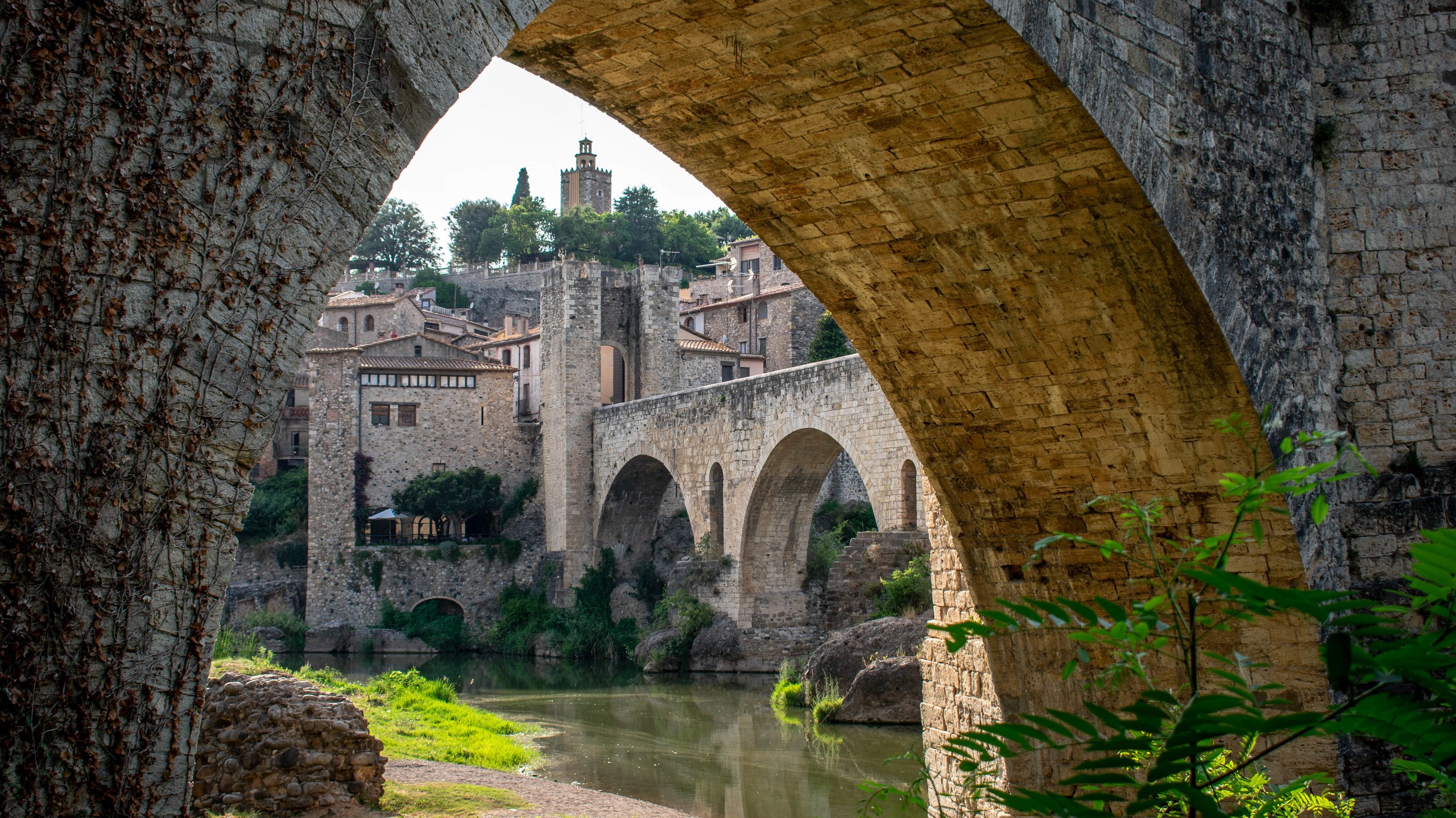 Обои besalú
catalunya, besalú
catalunya разрешение 6000x4000 Загрузить