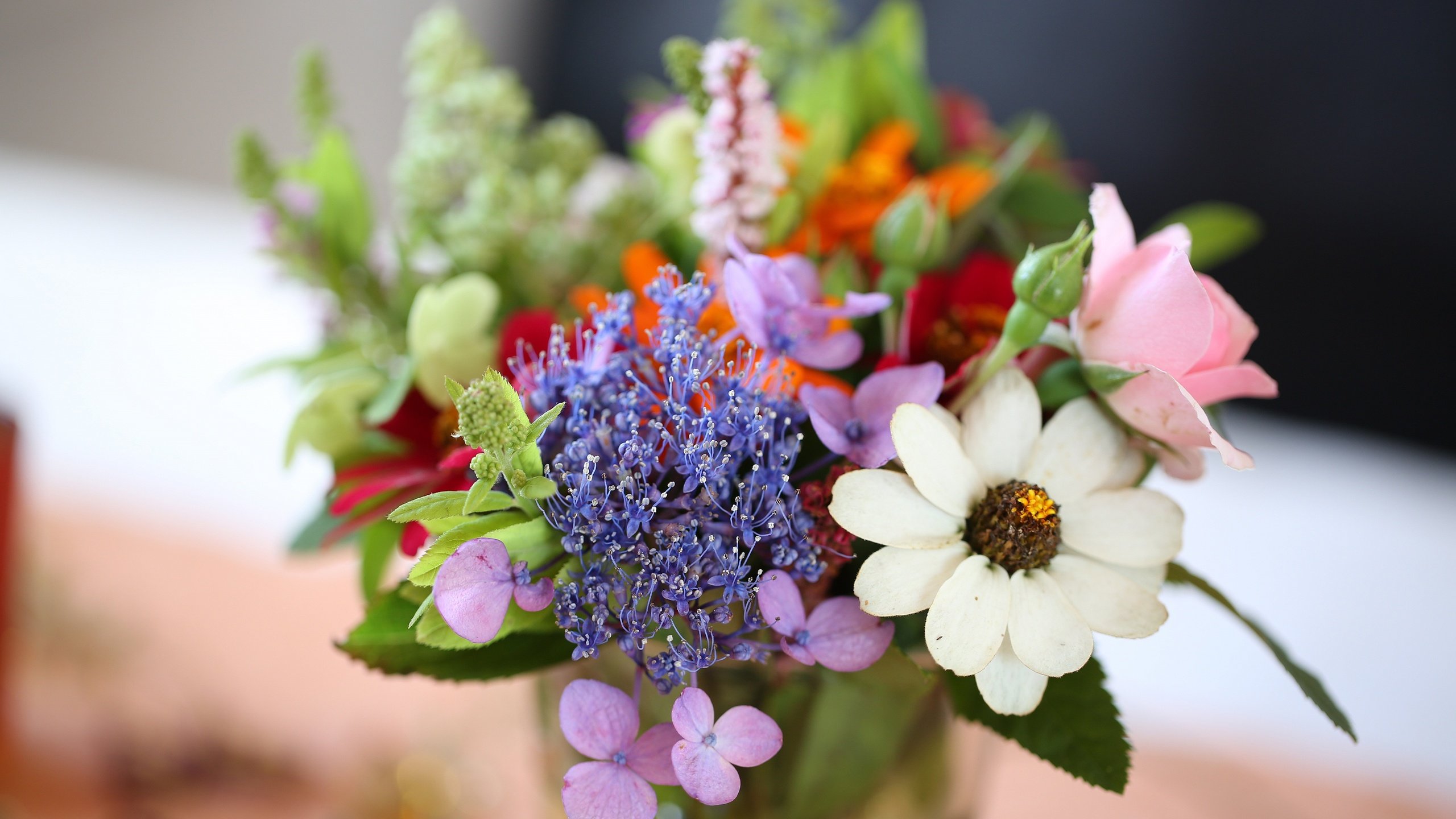 Обои цветы, букет, боке, flowers, bouquet, bokeh разрешение 3840x2560 Загрузить