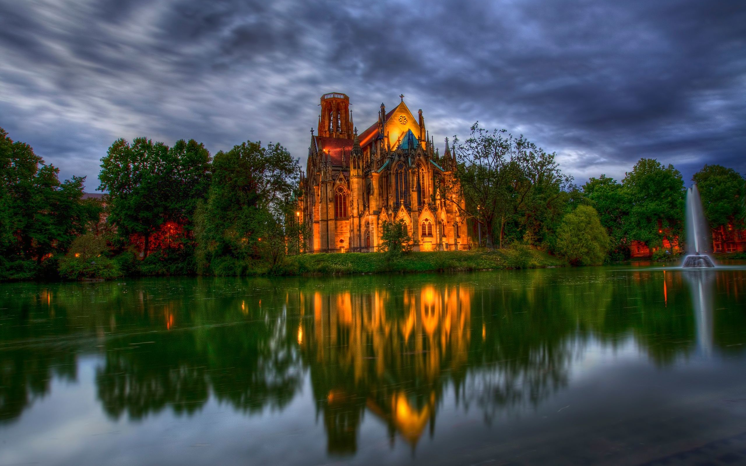 Обои облака, озеро, собор, германия, отражние, clouds, lake, cathedral, germany, otragenie разрешение 2560x1682 Загрузить