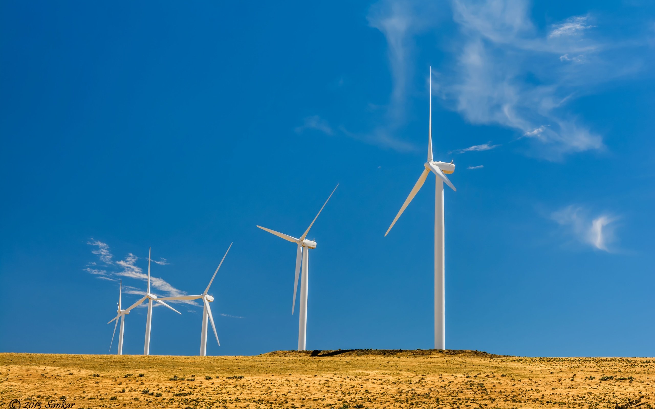 Обои облака, поле, ветряк, голубое небо, ветрогенератор, clouds, field, windmill, blue sky, wind turbine разрешение 6000x4000 Загрузить