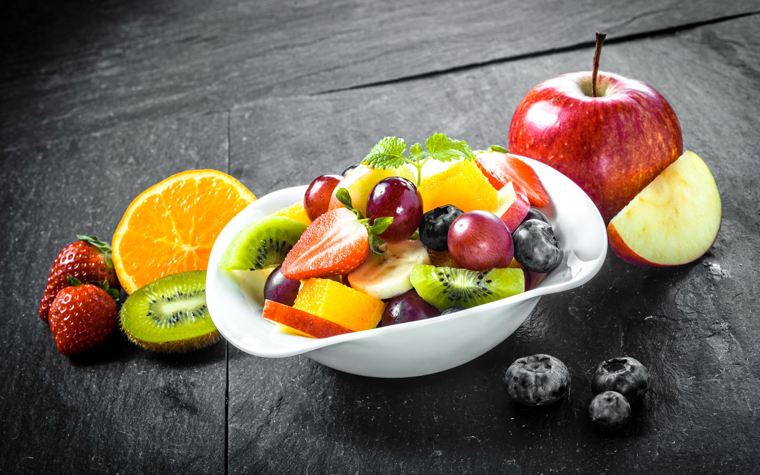 Обои черника, виноград, десерт, фрукты, клубника, ягоды, вишня, апельсин, яблоко, киви, blueberries, grapes, dessert, fruit, strawberry, berries, cherry, orange, apple, kiwi разрешение 5320x3580 Загрузить