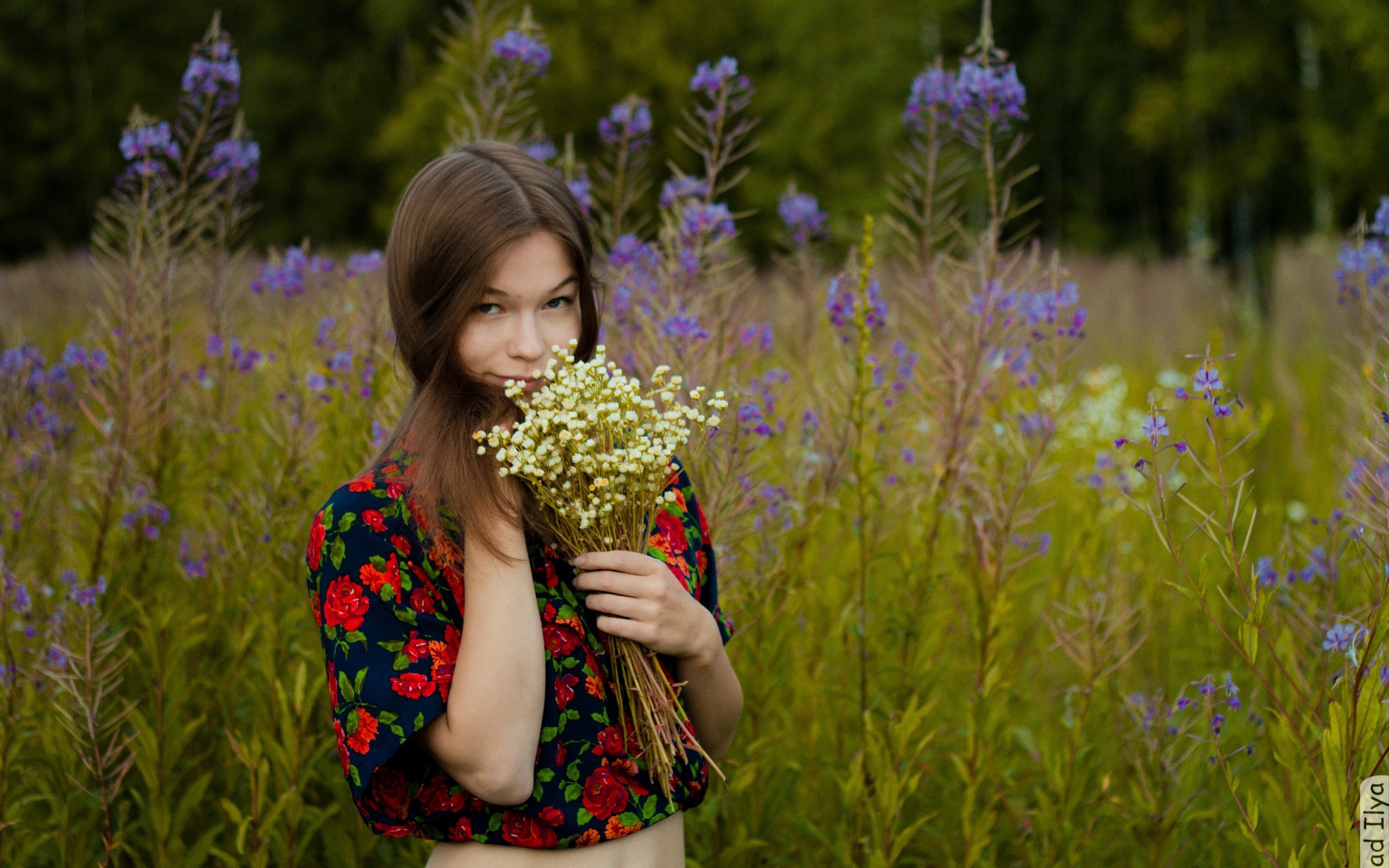 Обои цветы, девушка, улыбка, фотограф, илья кладь, ilya klad, фотосъемка, flowers, girl, smile, photographer, ilya baggage, photography разрешение 2880x1920 Загрузить