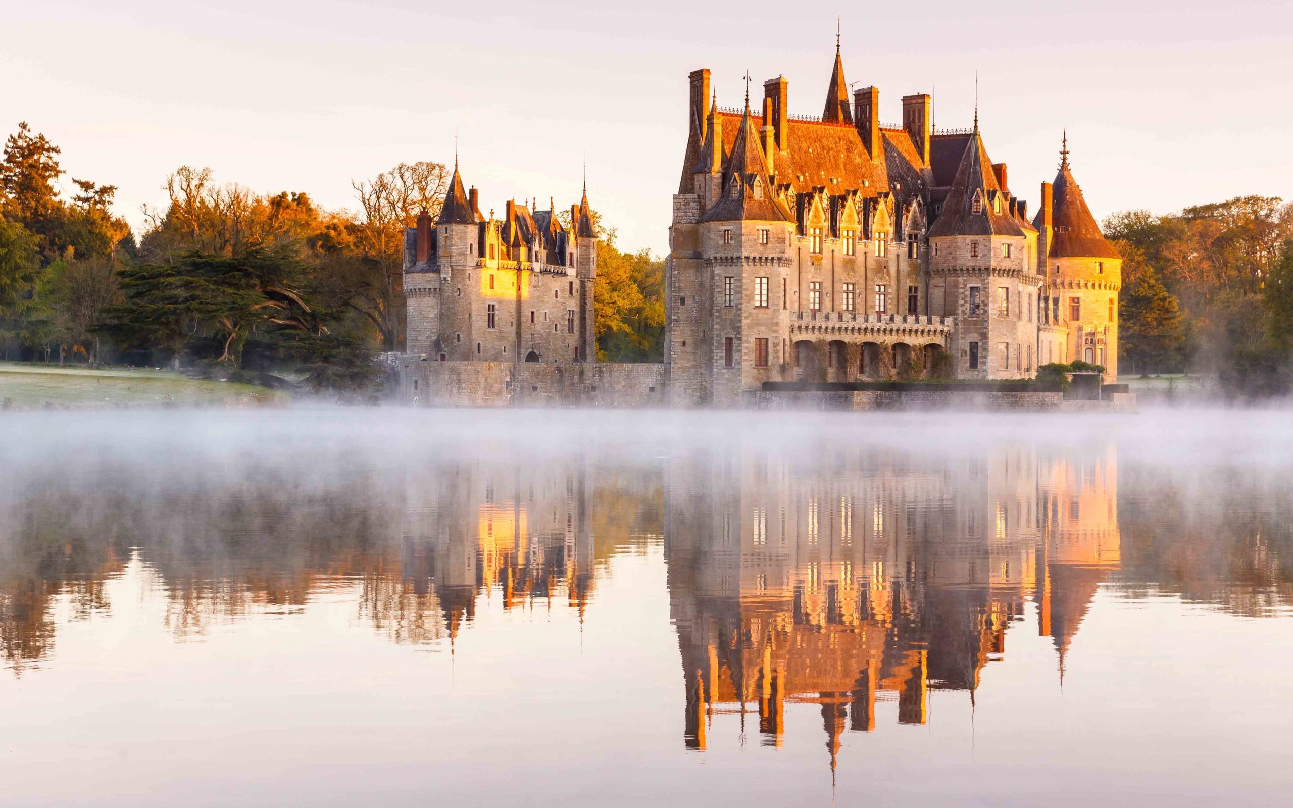 Обои озеро, отражение, замок, франция, château de la bretesche, миссийак, lake, reflection, castle, france, missillac разрешение 4787x3191 Загрузить