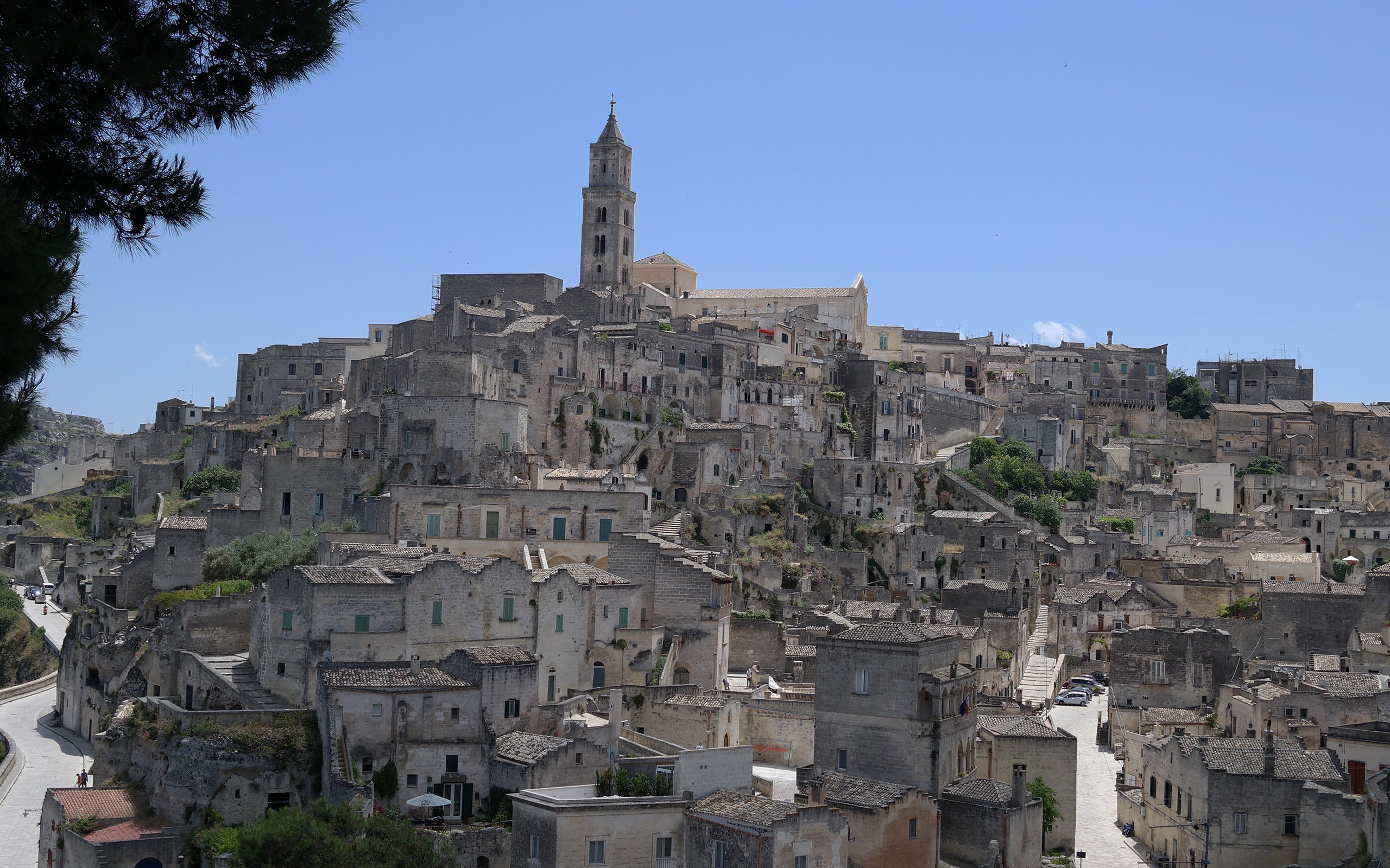 Обои горы, дома, италия, колокольня, матера, mountains, home, italy, the bell tower, mater разрешение 2880x1646 Загрузить