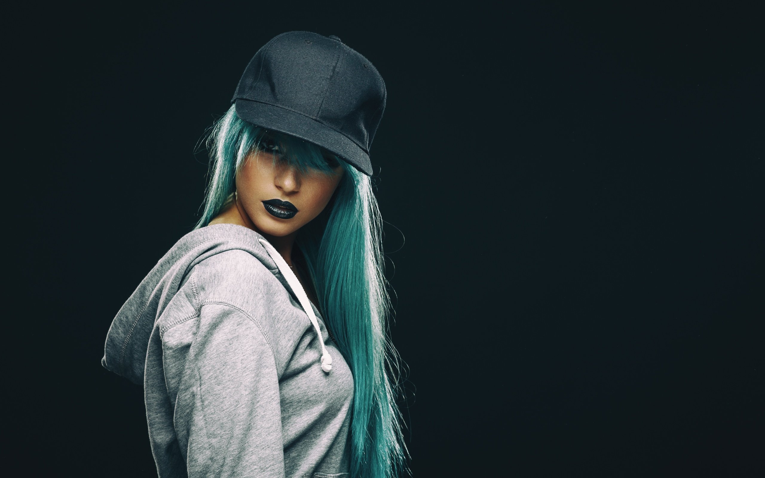 Обои ушанка, голубые волосы, make up, самка, hat, blue hair, female разрешение 5616x3744 Загрузить