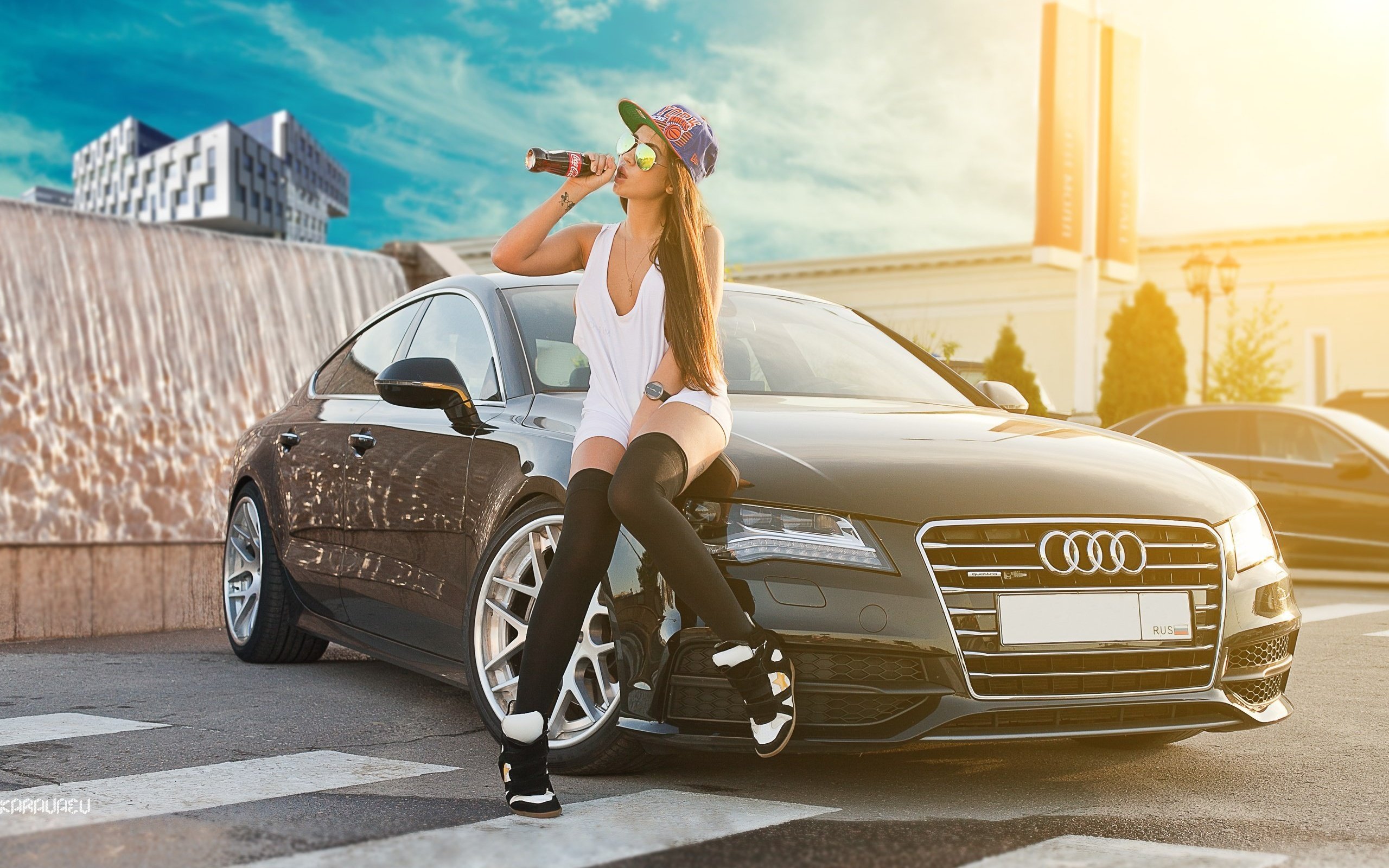 Обои девушка, автомобиль, ауди, girl, car, audi разрешение 2560x1707 Загрузить