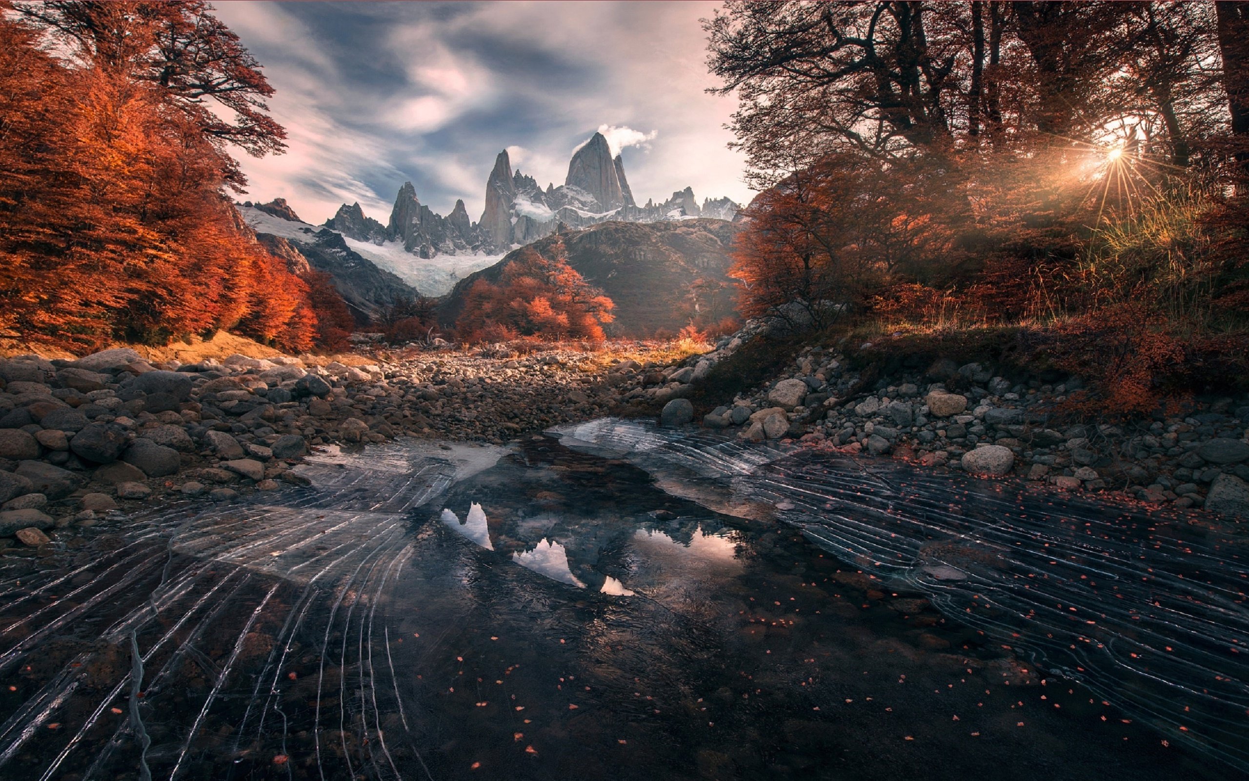 осень горы лес отражение autumn mountains forest reflection скачать