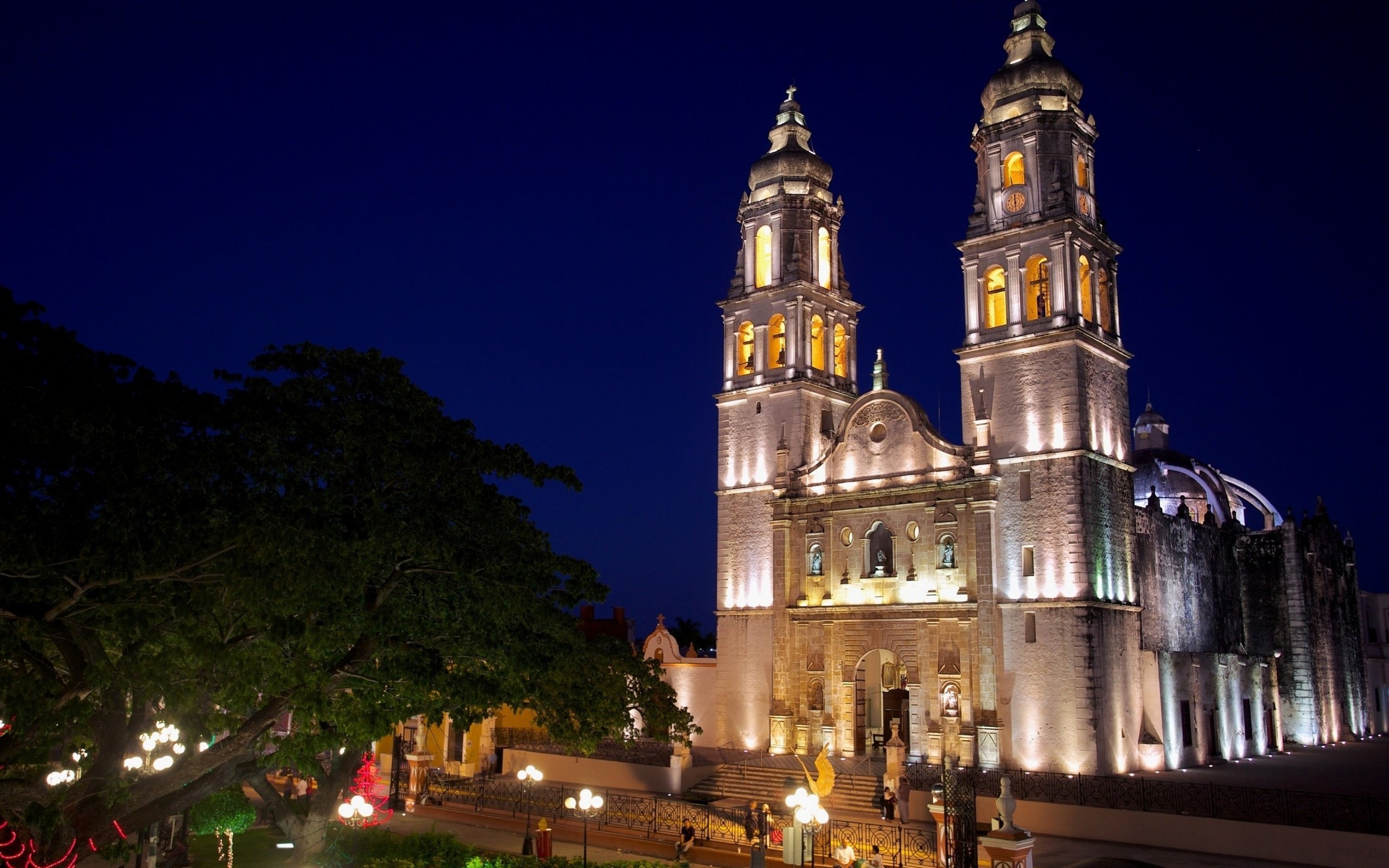 Обои ночь, церковь, мексика, сан-франциско-де-кампече, night, church, mexico, san francisco de campeche разрешение 3840x2160 Загрузить