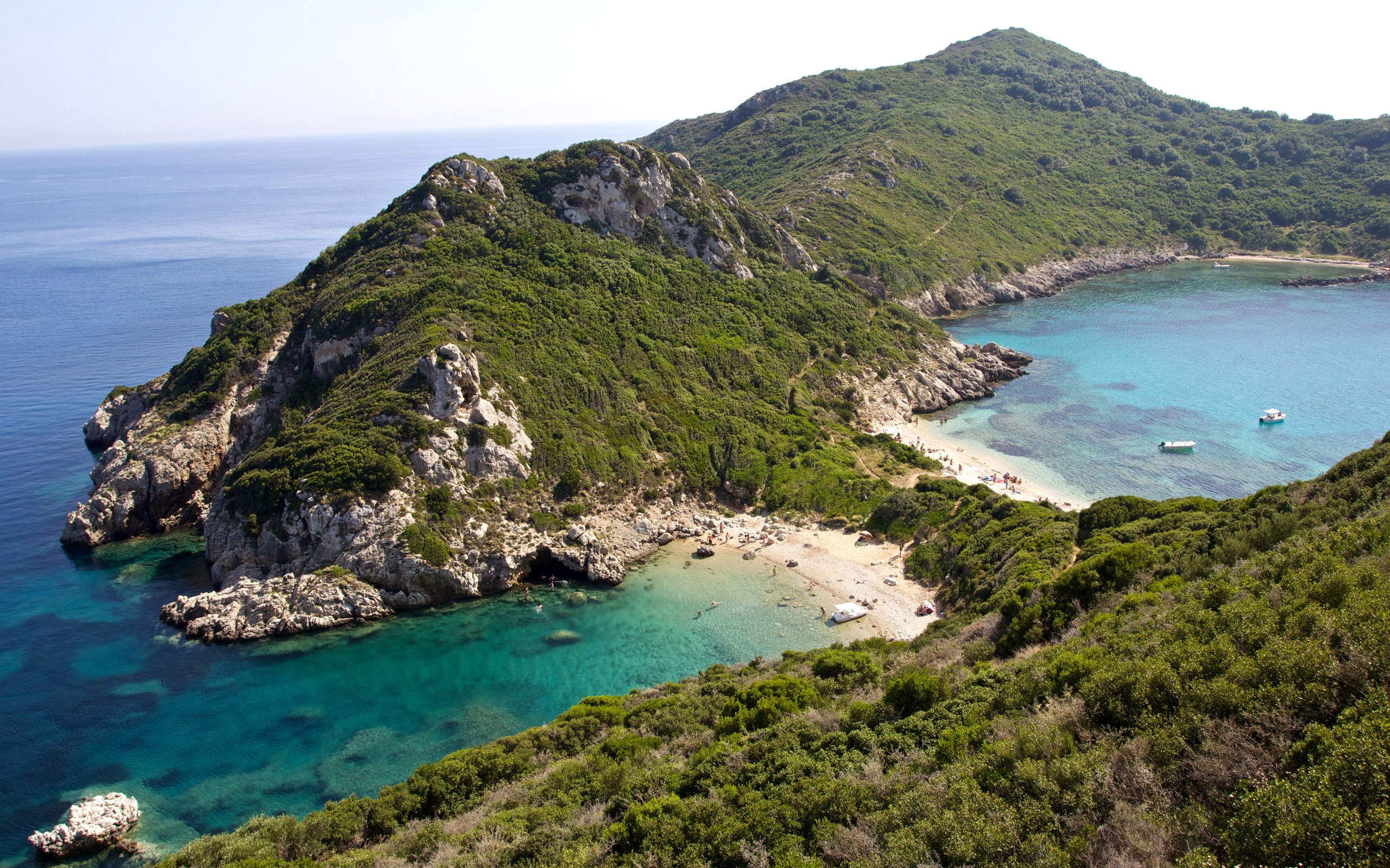 Обои скалы, камни, море, горизонт, побережье, греция, керкира, rocks, stones, sea, horizon, coast, greece, corfu разрешение 4200x2800 Загрузить