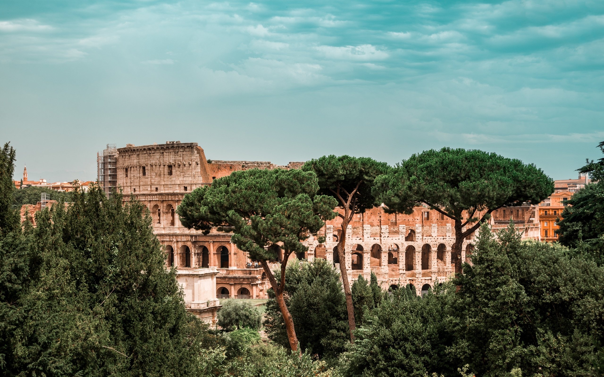 Обои деревья, италия, колизей, рим, памятник архитектуры, амфитеатр, trees, italy, colosseum, rome, monument, amphitheatre разрешение 3257x2048 Загрузить