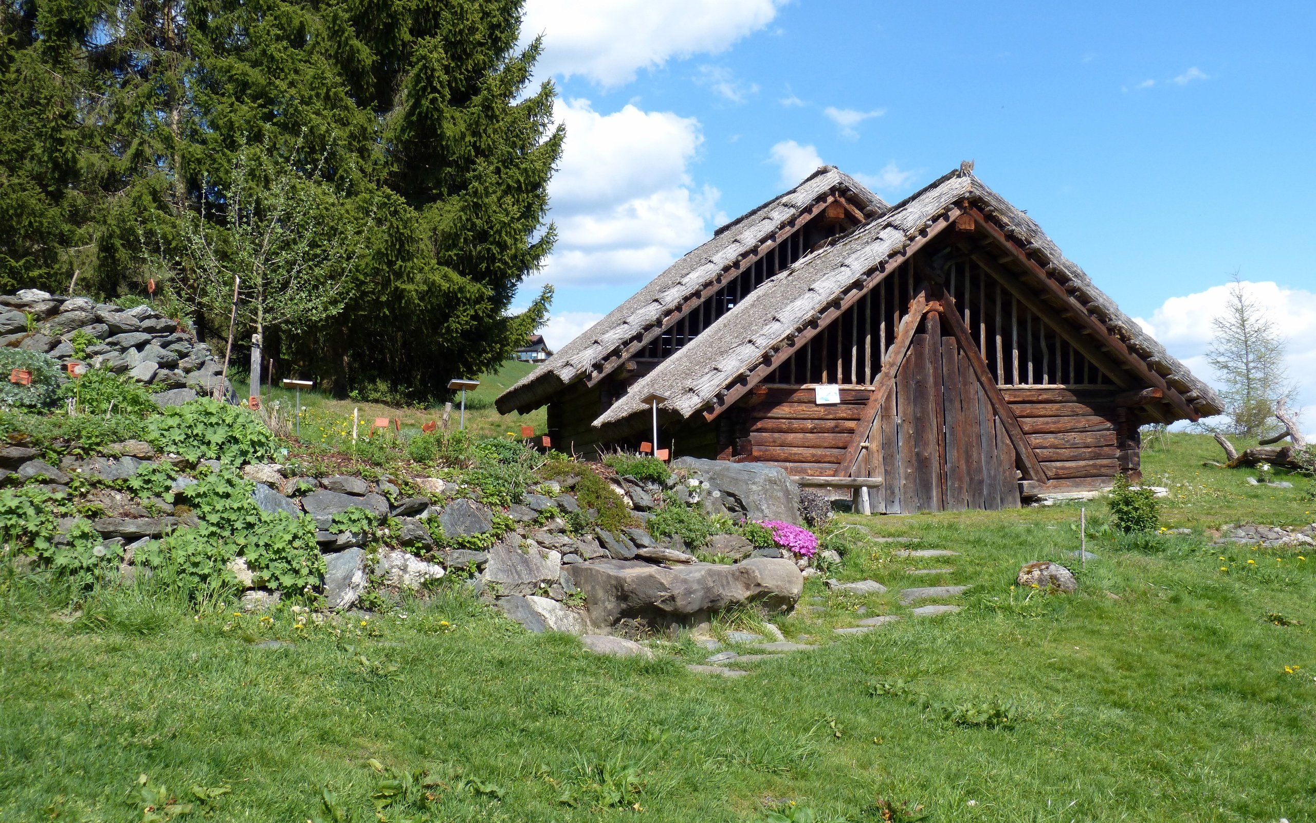 Обои трава, деревня, австрия, хижина, деревня кельтов, хата, grass, village, austria, hut, celtic village разрешение 4608x3072 Загрузить