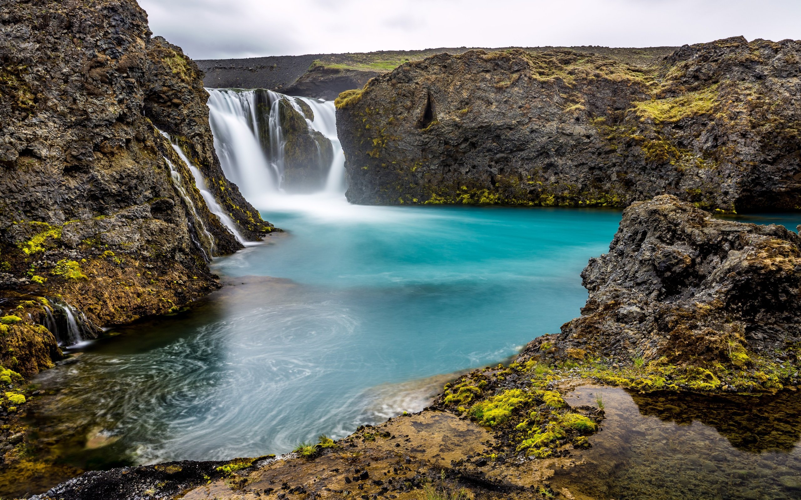 Обои скалы, камни, водопад, исландия, sigoldufoss, водопад сиголдуфосс, rocks, stones, waterfall, iceland разрешение 5240x3400 Загрузить