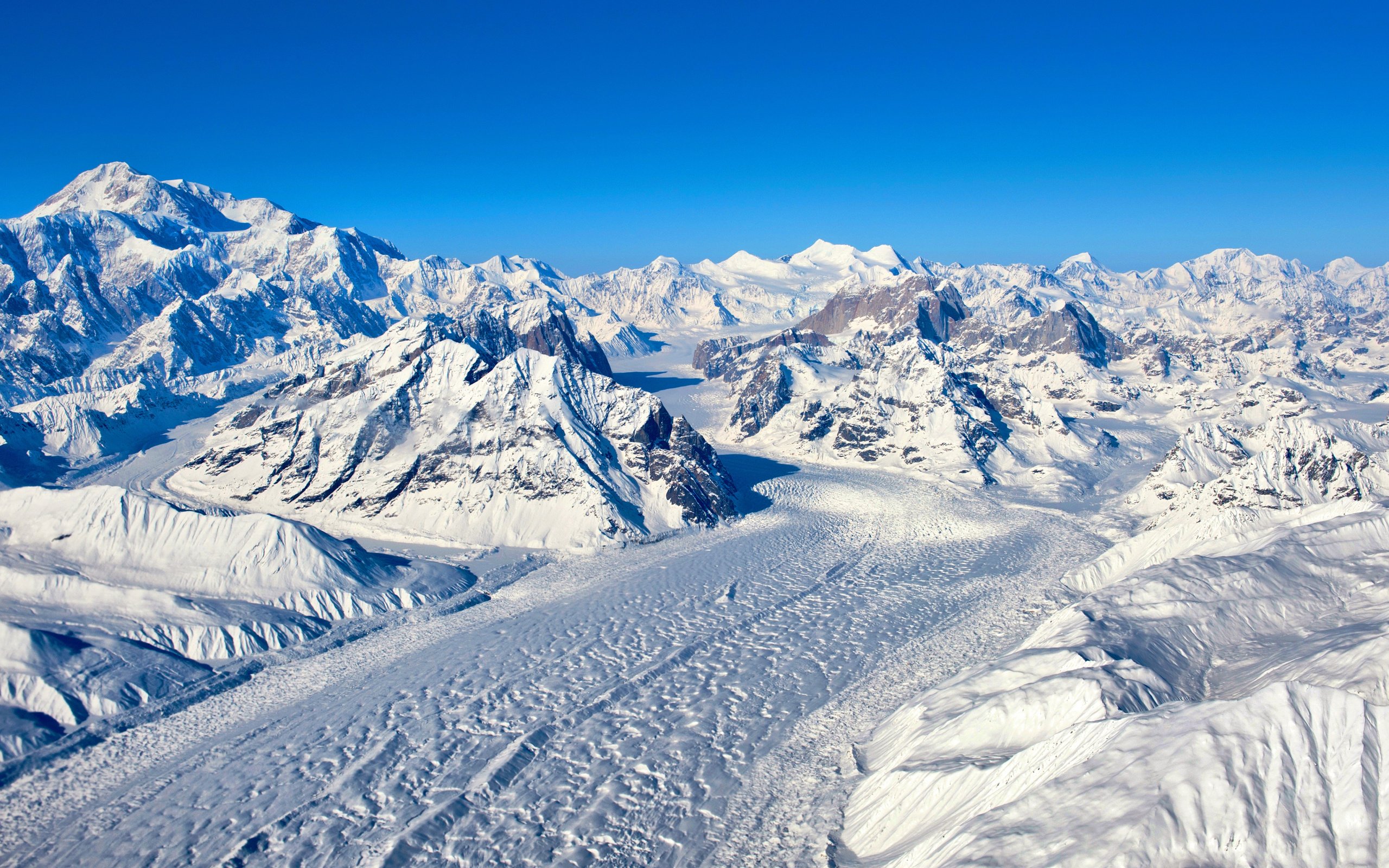 Обои небо, горы, снег, природа, зима, вершины, ледник, гималаи, the sky, mountains, snow, nature, winter, tops, glacier, the himalayas разрешение 4000x2250 Загрузить