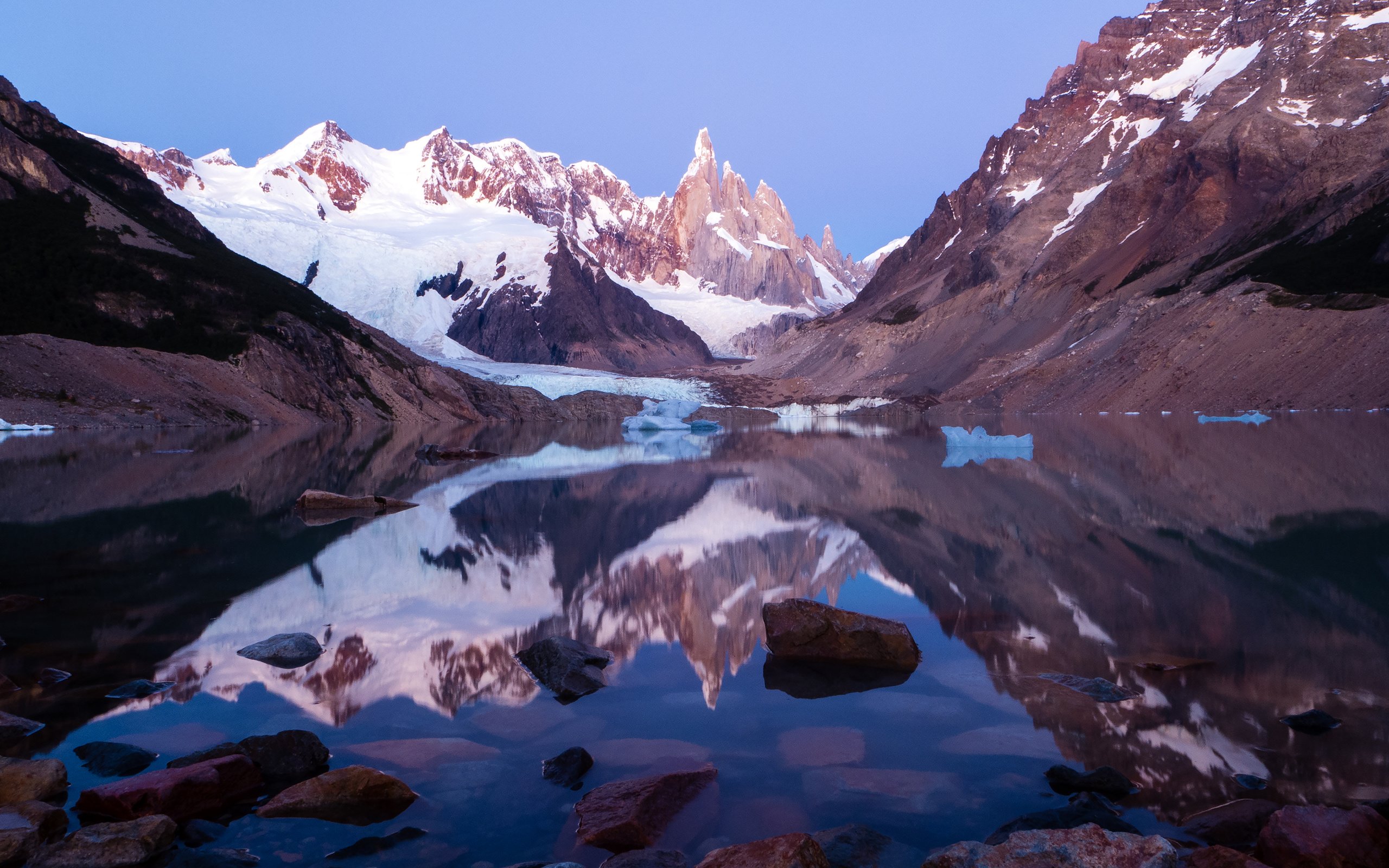 Обои озеро, горы, снег, отражение, аргентина, патагония, lago torre, los glaciares national park, lake, mountains, snow, reflection, argentina, patagonia разрешение 3840x2400 Загрузить