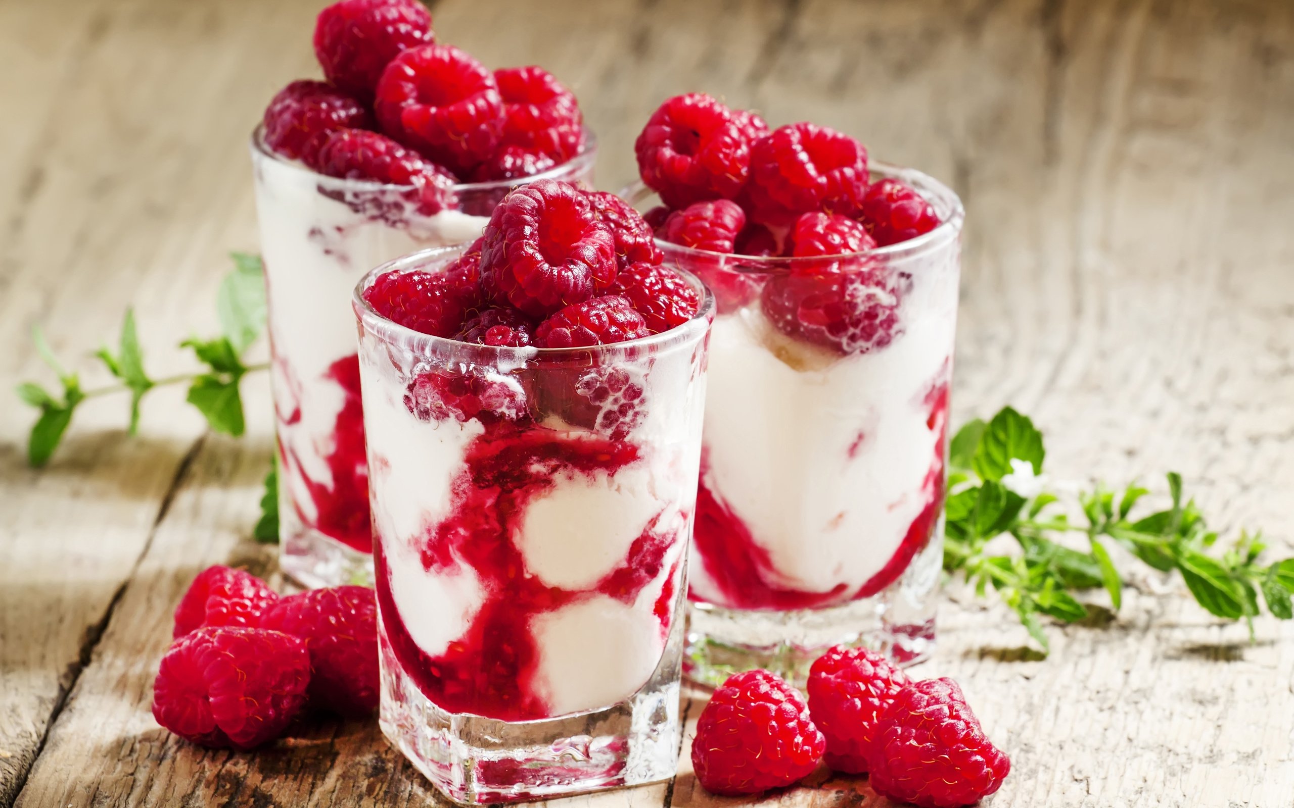 Обои малина, сливки, десерт, крем, raspberry, cream, dessert разрешение 3840x2400 Загрузить