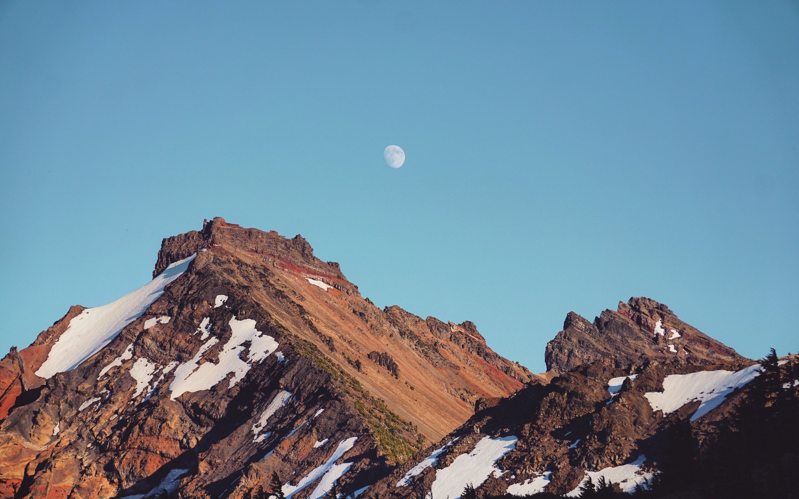 Обои небо, горы, снег, луна, the sky, mountains, snow, the moon разрешение 3840x2559 Загрузить