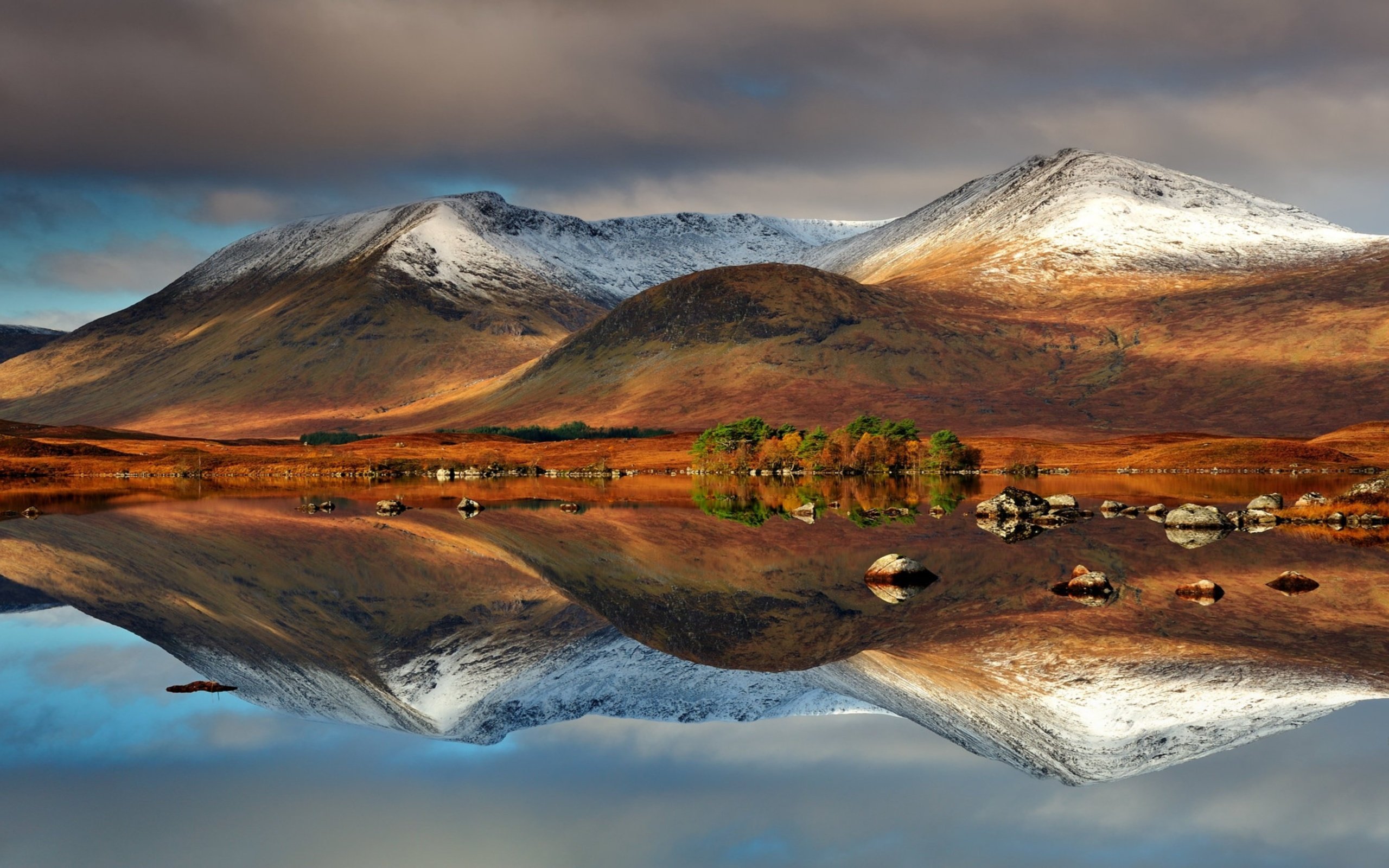 Обои озеро, горы, природа, отражение, шотландия, lake, mountains, nature, reflection, scotland разрешение 3840x2160 Загрузить