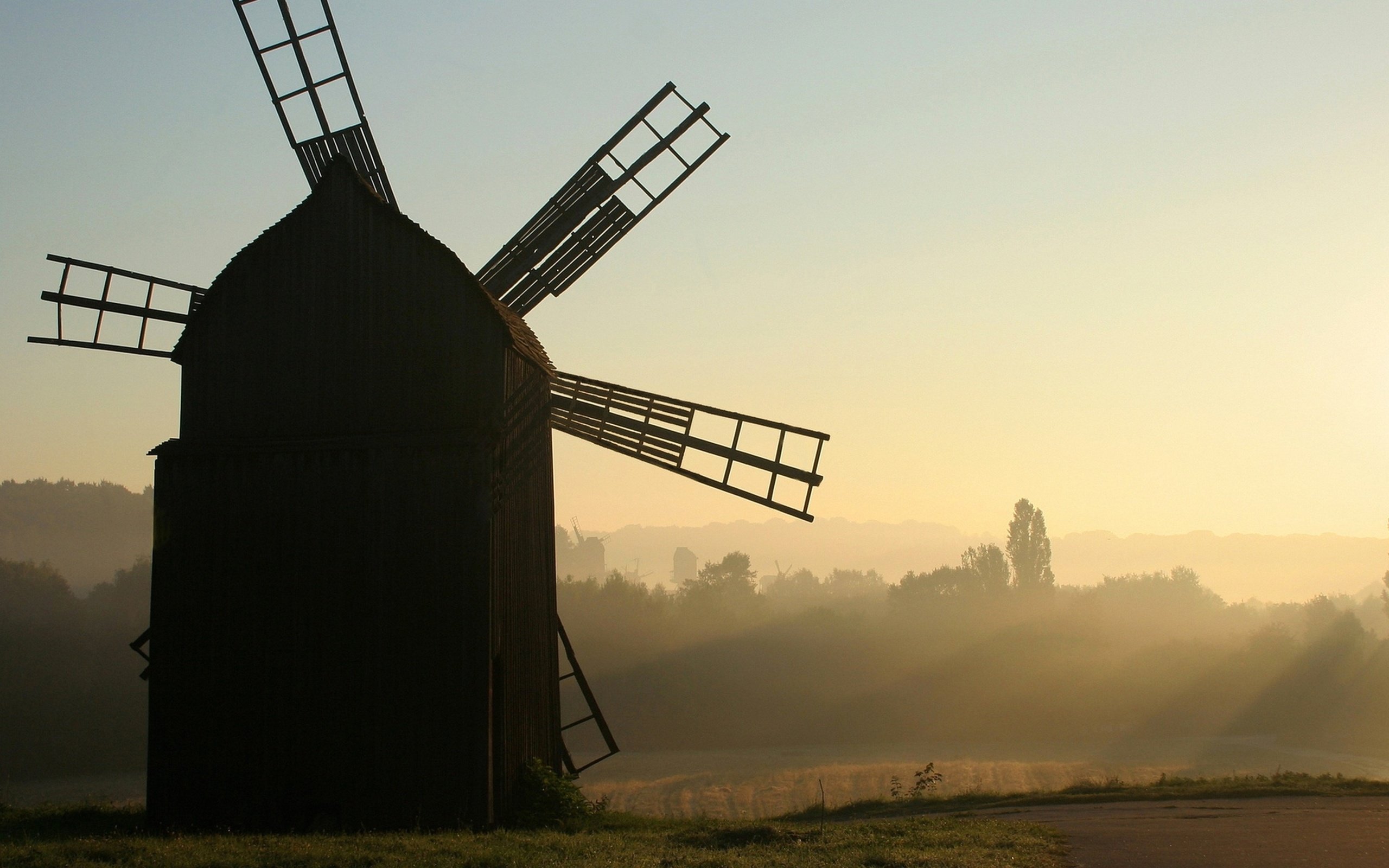 Обои холмы, утро, туман, ветряная мельница, hills, morning, fog, windmill разрешение 3840x2160 Загрузить