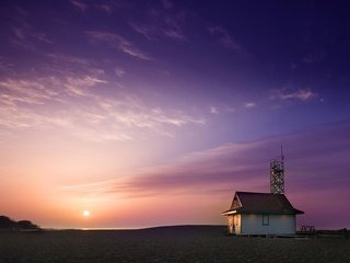 Обои небо, облака, солнце, берег, дом, the sky, clouds, the sun, shore, house разрешение 1920x1200 Загрузить