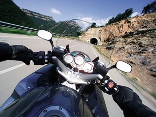 Обои дорога, мотоцикл, тоннель, ямаха, road, motorcycle, the tunnel, yamaha разрешение 1920x1200 Загрузить