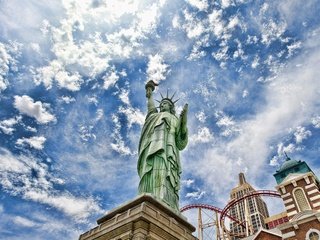 Обои небо, америка, сша, статуя свободы, the sky, america, usa, the statue of liberty разрешение 2560x1880 Загрузить