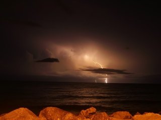 Обои ночь, море, молния, night, sea, lightning разрешение 2560x1573 Загрузить