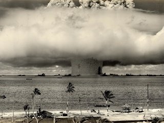 Обои оружие, ядерный взрыв, ударная волна, nuke, weapons, a nuclear explosion, the shock wave разрешение 2560x1600 Загрузить