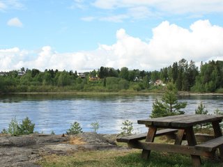 Обои озеро, лес, стол, lake, forest, table разрешение 1920x1080 Загрузить