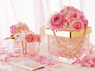 Обои цветы, настроение, розовый, бусы, праздник, flowers, mood, pink, beads, holiday разрешение 2560x1600 Загрузить