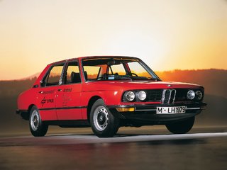 Обои бмв, bmw разрешение 2048x1536 Загрузить