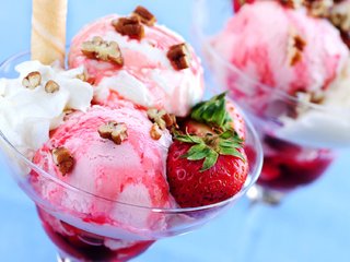 Обои орехи, мороженое, клубника, сладкое, десерт, nuts, ice cream, strawberry, sweet, dessert разрешение 1920x1275 Загрузить