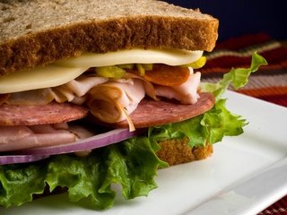 Обои лук, сыр, колбаса, сандвич, bow, cheese, sausage, sandwich разрешение 1920x1200 Загрузить