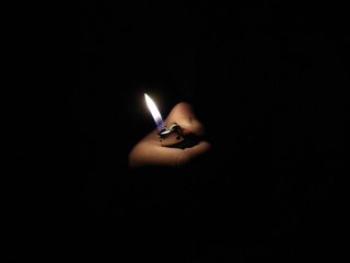 Обои свет, рука, пламя, огонь, зажигалка, черный фон, light, hand, flame, fire, lighter, black background разрешение 1920x1200 Загрузить