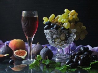 Обои виноград, инжир, фрукты, бокал, вино, ваза, персик, натюрморт, красное вино, grapes, figs, fruit, glass, wine, vase, peach, still life, red wine разрешение 1920x1200 Загрузить