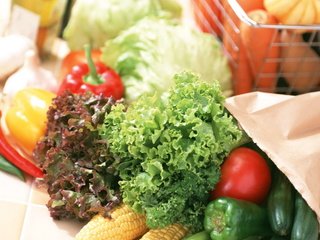 Обои зелень, кукуруза, овощи, помидор, перец, спаржа, кабачки, greens, corn, vegetables, tomato, pepper, asparagus, zucchini разрешение 1920x2705 Загрузить