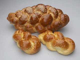 Обои хлеб, выпечка, плетенка, булочки, халы, bread, cakes, network, buns, challah разрешение 2560x1703 Загрузить