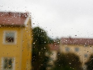 Обои капли, дома, дождь, окно, drops, home, rain, window разрешение 1920x1200 Загрузить