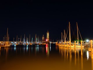 Обои ночь, маяк, лодки, причал, порт, катер, night, lighthouse, boats, pier, port, boat разрешение 1920x1200 Загрузить