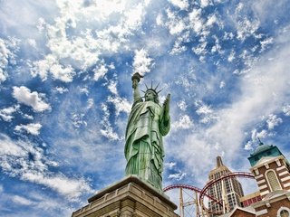 Обои небо, сша, статуя свободы, the sky, usa, the statue of liberty разрешение 2560x1880 Загрузить