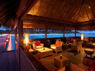 Обои интерьер, пляж, тропики, мальдивы, interior, beach, tropics, the maldives разрешение 5000x2874 Загрузить