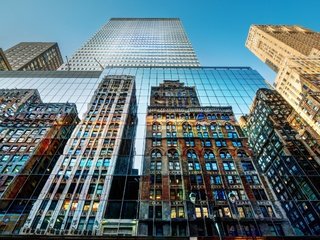 Обои отражение, небоскребы, фонарь, нью-йорк, здания, reflection, skyscrapers, lantern, new york, building разрешение 2560x1600 Загрузить
