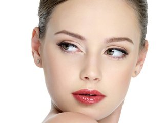 Обои девушка, взгляд, лицо, макияж, зеленоглазая, girl, look, face, makeup, green-eyed разрешение 1920x1200 Загрузить