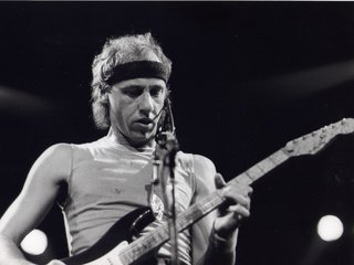 Обои gitarist, mark knopfler, pevec разрешение 2718x2034 Загрузить