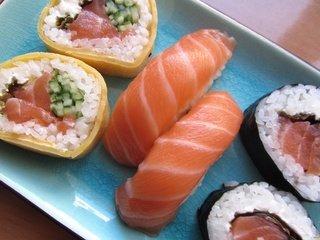 Обои рыба, рис, суши, роллы, морепродукты, лосось, fish, figure, sushi, rolls, seafood, salmon разрешение 2048x1368 Загрузить