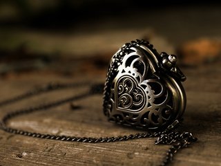 Обои металл, узор, сердце, кулон, цепочка, подвеска, metal, pattern, heart, pendant, chain, suspension разрешение 5000x3333 Загрузить