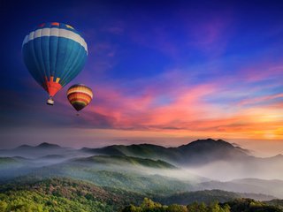 Обои горы, лес, утро, туман, рассвет, воздушные шары, mountains, forest, morning, fog, dawn, balloons разрешение 2048x1365 Загрузить