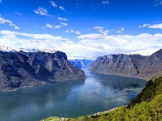 Обои река, горы, пейзаж, норвегия, норвегии, гейрангер-фьорд, the geiranger fjord, geiranger, гейрангер, river, mountains, landscape, norway, ålesund разрешение 1920x1200 Загрузить