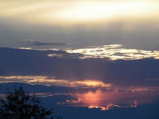 Обои небо, облака, закат, лучи, перед дождем, the sky, clouds, sunset, rays, before the rain разрешение 2560x1600 Загрузить