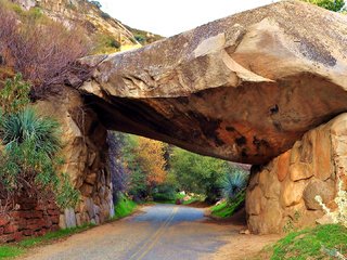 Обои дорога, скалы, камни, сша, тоннель, sequoia national park, национальный парк секвойя, road, rocks, stones, usa, the tunnel разрешение 1920x1080 Загрузить
