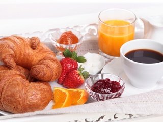 Обои кофе, круасан, coffee, croissant разрешение 2560x1440 Загрузить